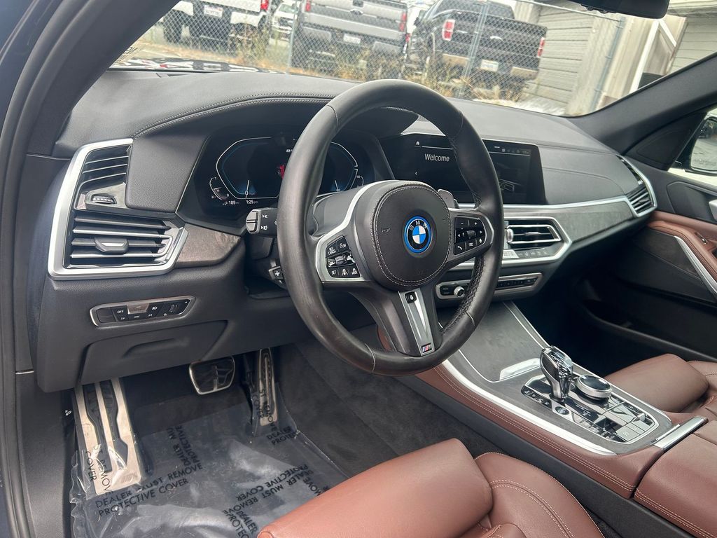 Thumbnail: 2022 BMW X5 - 2