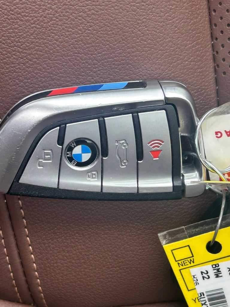 Thumbnail: 2022 BMW X5 - 17