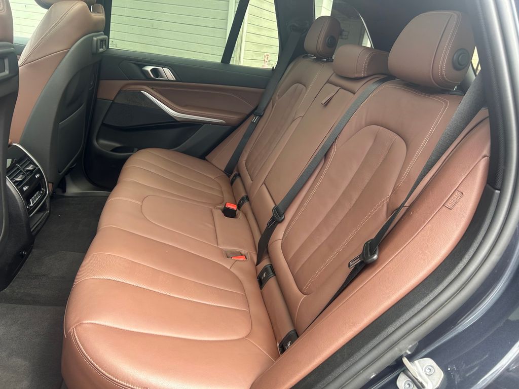Thumbnail: 2022 BMW X5 - 21