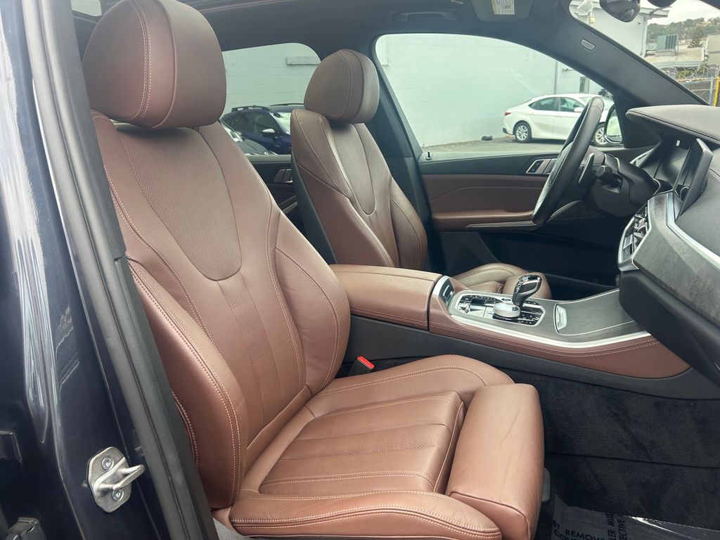 Thumbnail: 2022 BMW X5 - 12