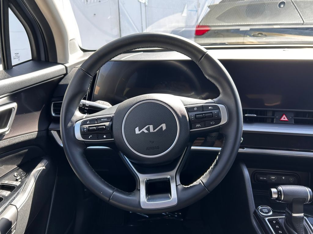 Thumbnail: 2023 Kia Sportage - 14