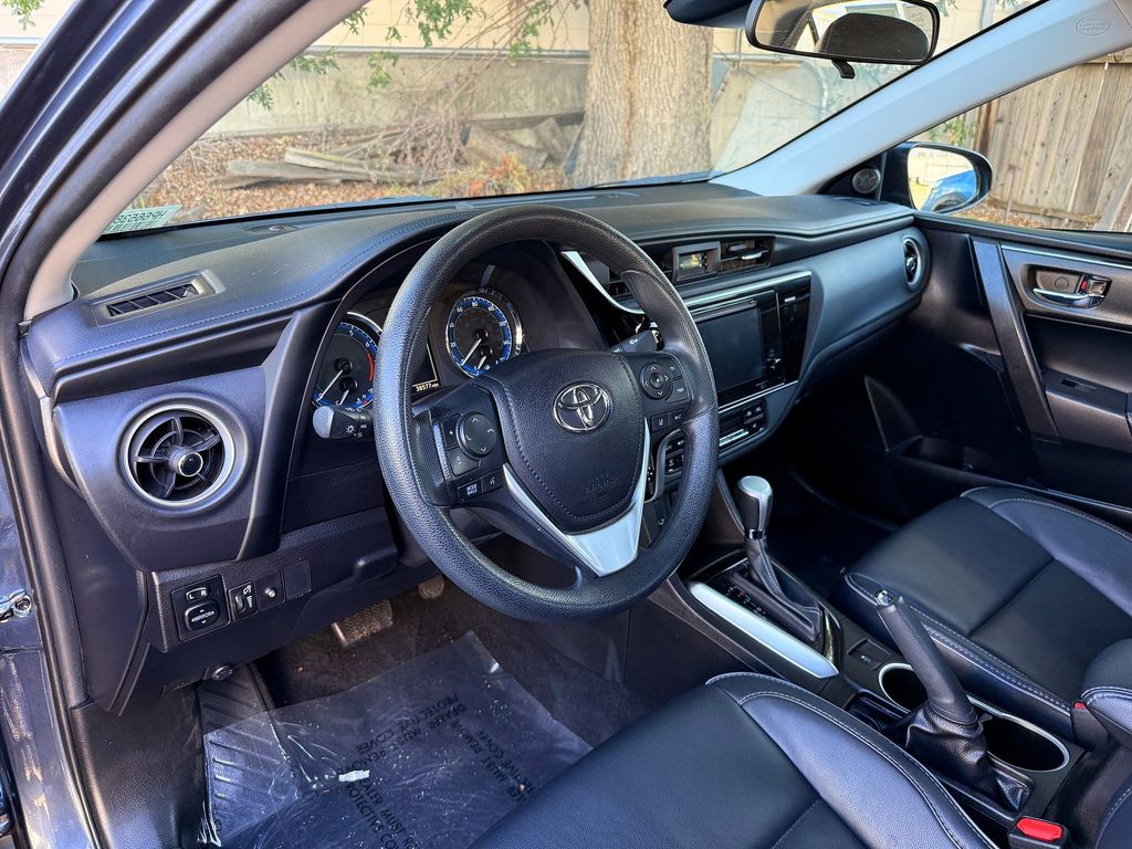 Thumbnail: 2017 Toyota Corolla - 2