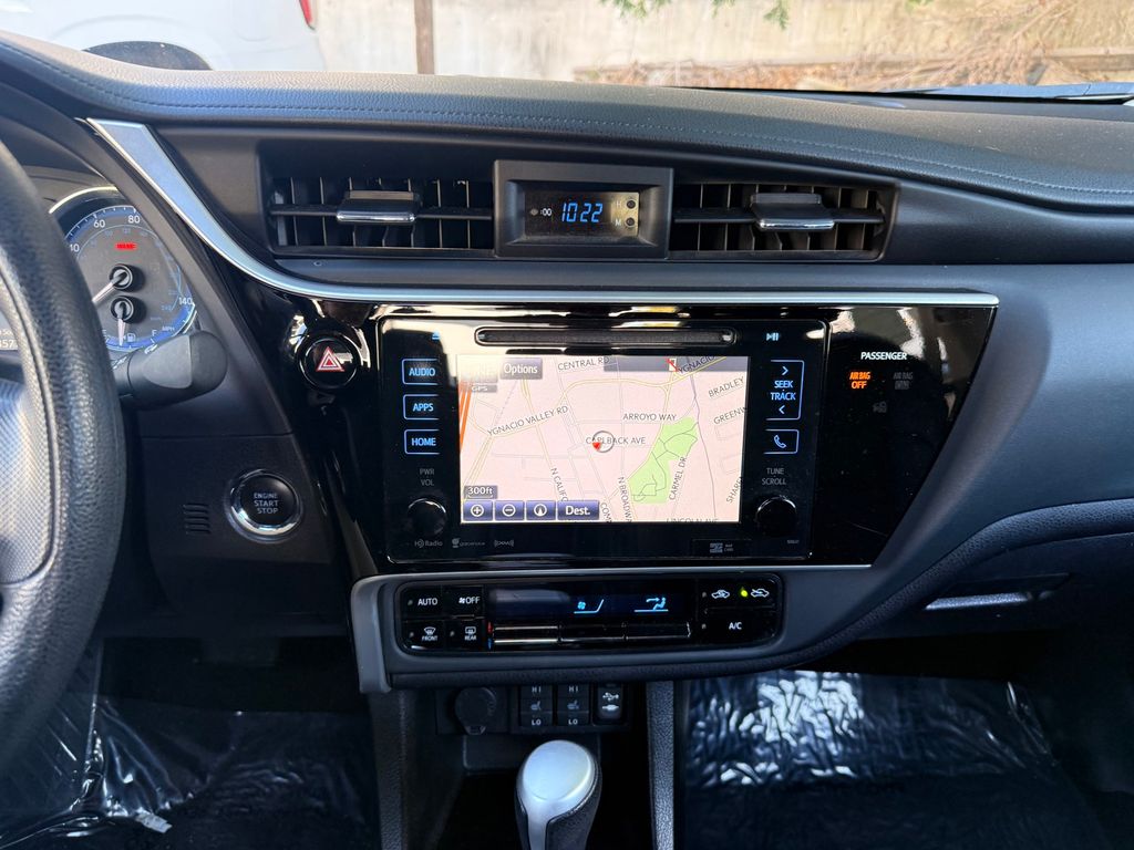 Thumbnail: 2017 Toyota Corolla - 13