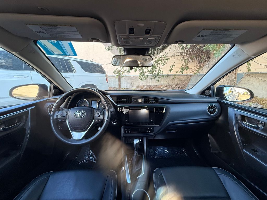 Thumbnail: 2017 Toyota Corolla - 9