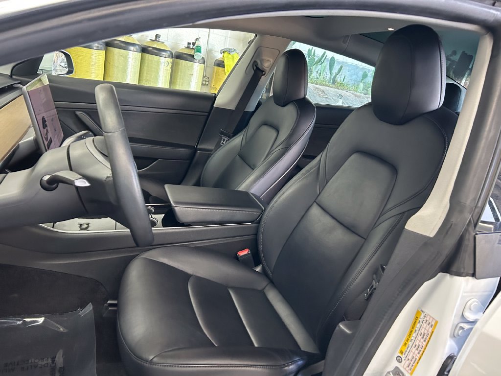 Thumbnail: 2020 Tesla Model 3 - 10