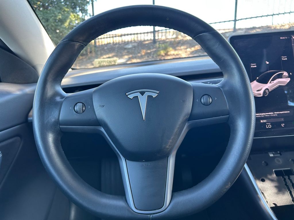 Thumbnail: 2018 Tesla Model 3 - 12
