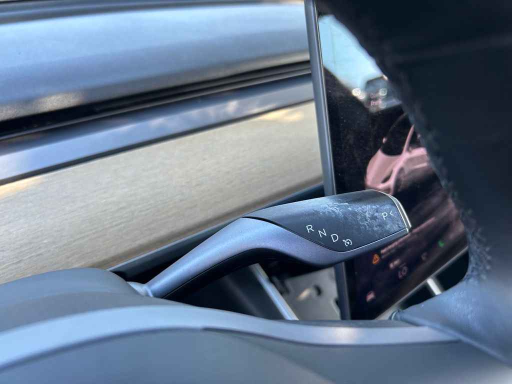 Thumbnail: 2018 Tesla Model 3 - 20