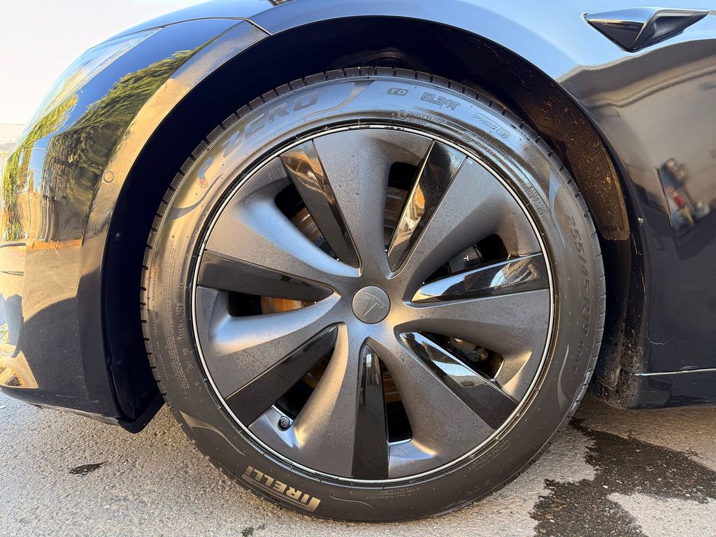 Thumbnail: 2021 Tesla Model S - 6