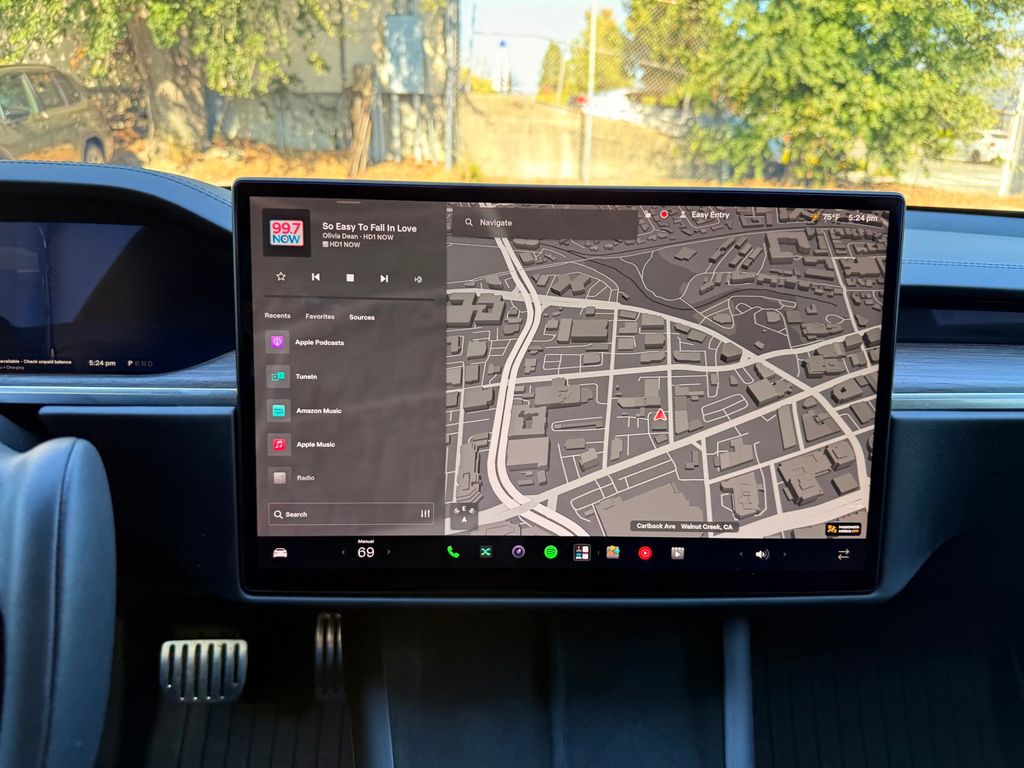 Thumbnail: 2021 Tesla Model S - 10