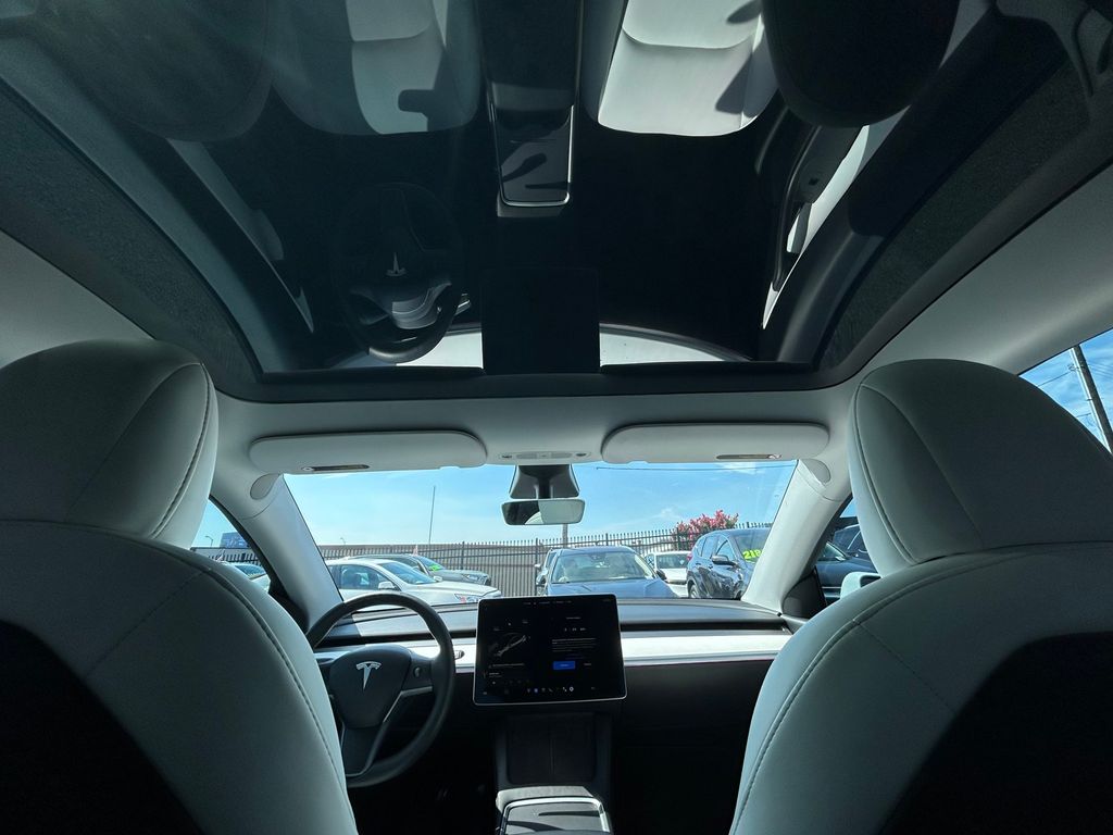 Thumbnail: 2021 Tesla Model Y - 18