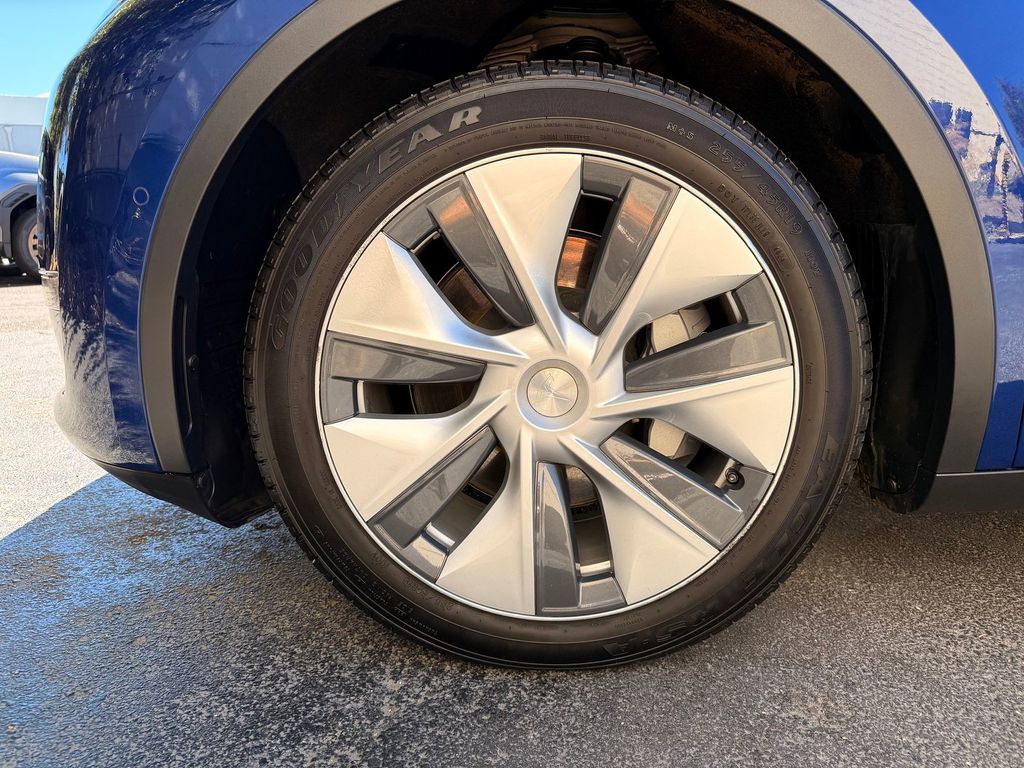 Thumbnail: 2020 Tesla Model Y - 8