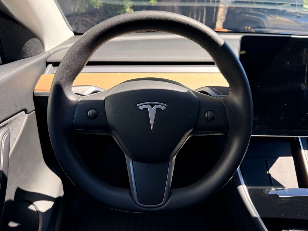 Thumbnail: 2020 Tesla Model Y - 13