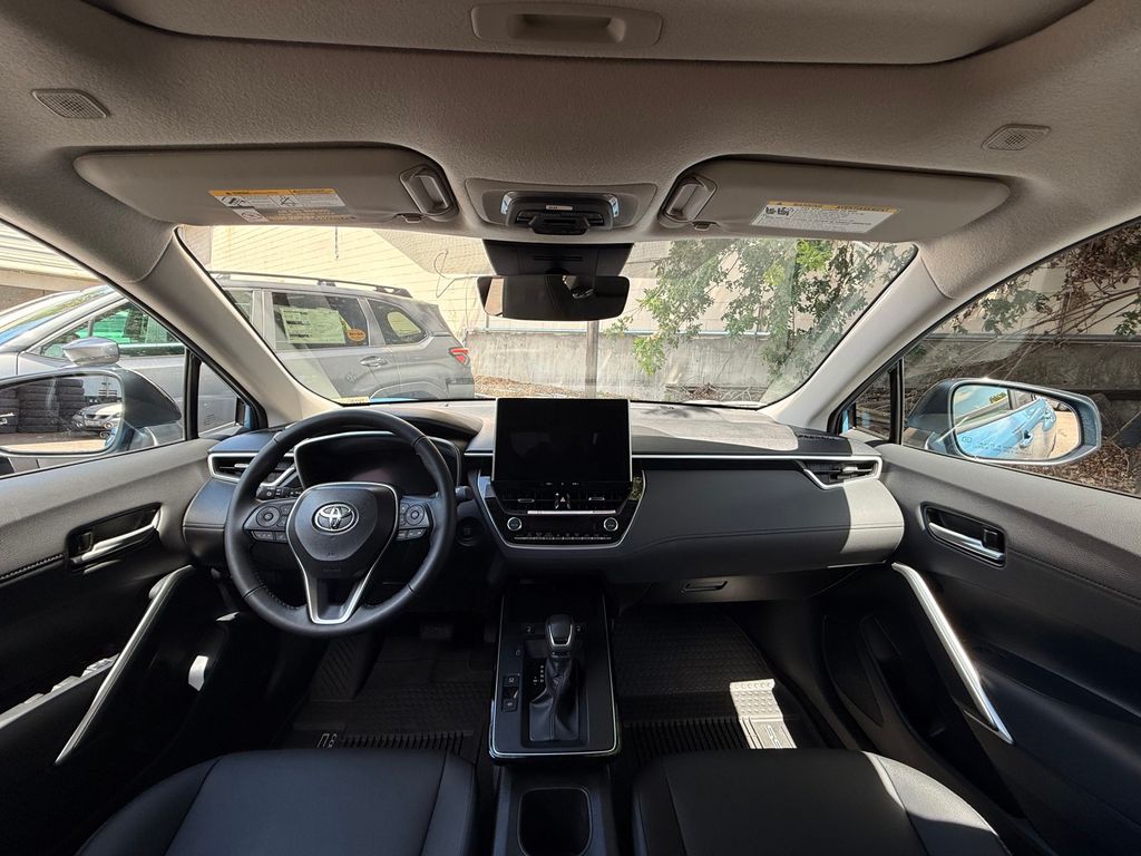 Thumbnail: 2026 Toyota Corolla Cross - 9