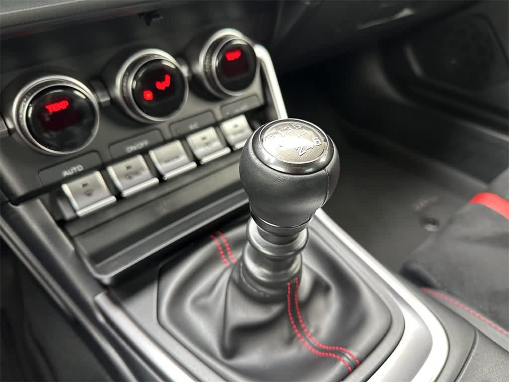 Thumbnail: 2024 Toyota GR86 - 15