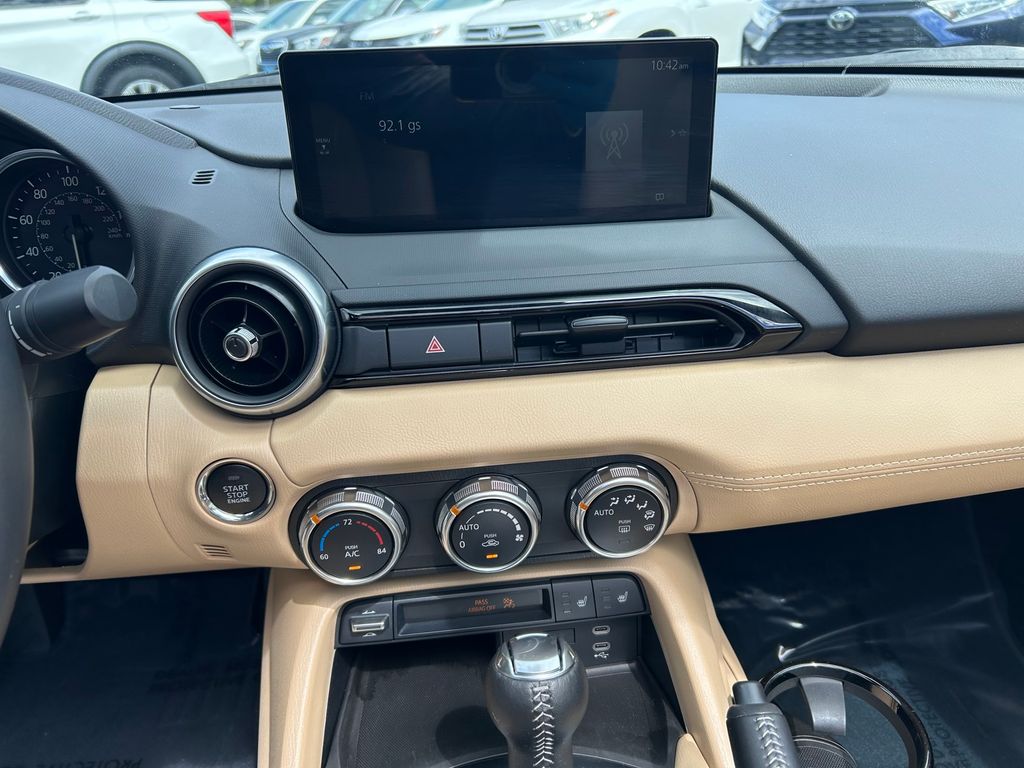 Thumbnail: 2025 Mazda MX-5 Miata - 12