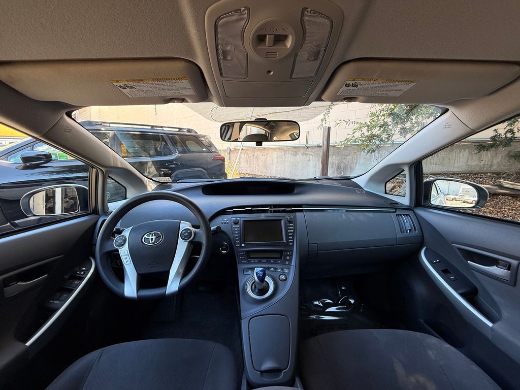 Thumbnail: 2010 Toyota Prius - 9