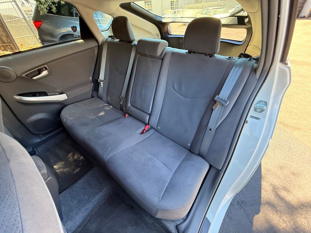 Thumbnail: 2010 Toyota Prius - 21