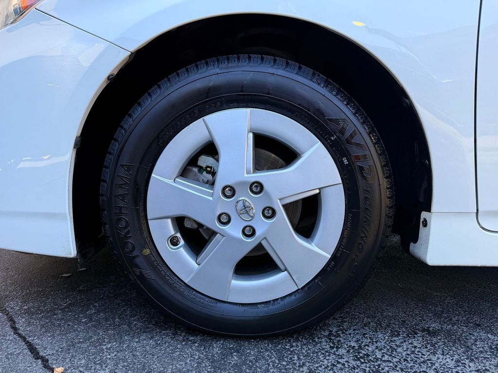 Thumbnail: 2010 Toyota Prius - 7