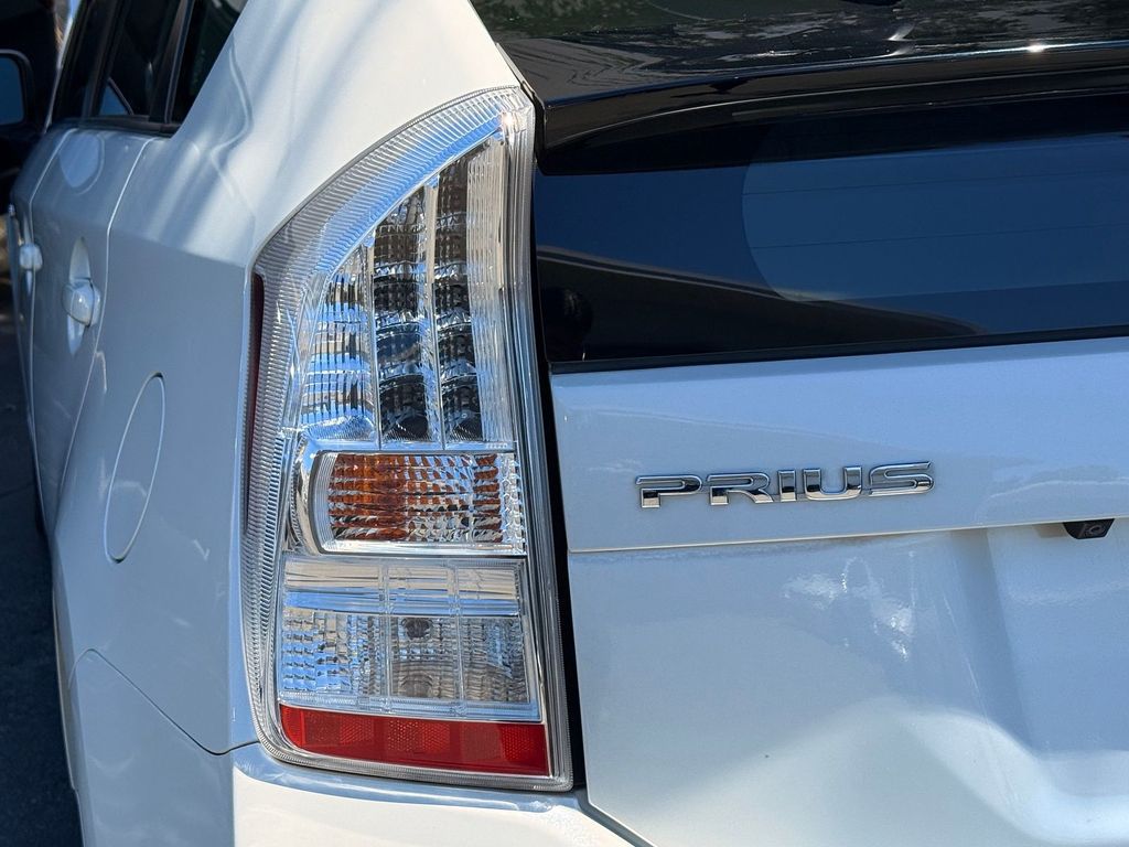 Thumbnail: 2010 Toyota Prius - 20