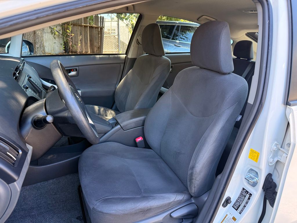 Thumbnail: 2010 Toyota Prius - 10