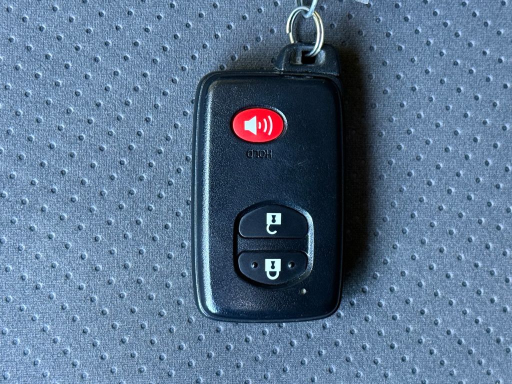 Thumbnail: 2010 Toyota Prius - 18