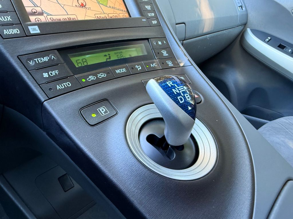 Thumbnail: 2010 Toyota Prius - 15
