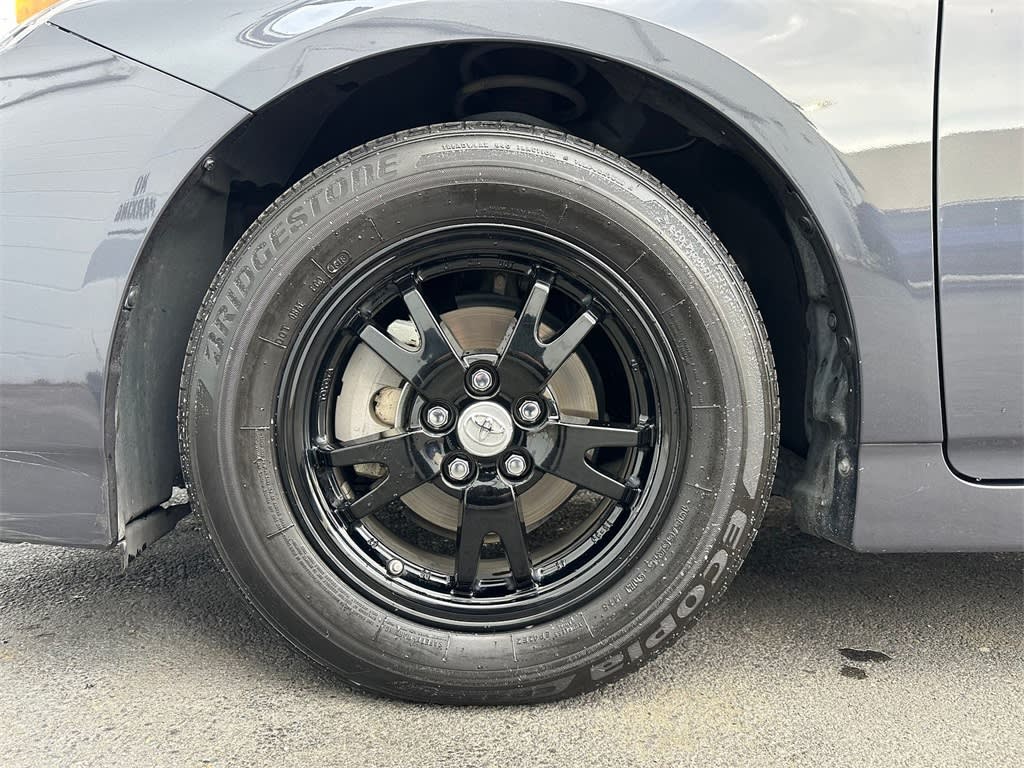 Thumbnail: 2015 Toyota Prius - 7