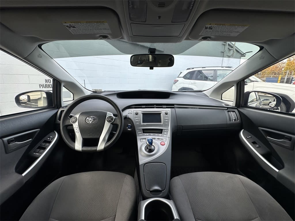 Thumbnail: 2015 Toyota Prius - 9