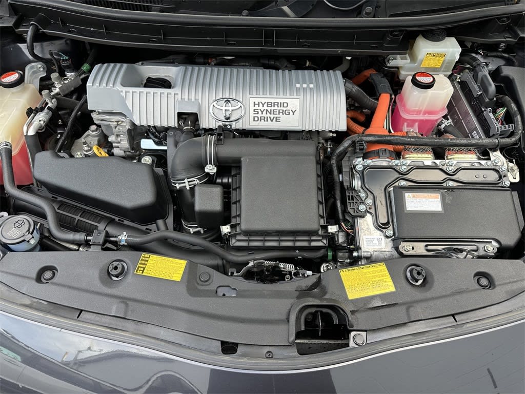 Thumbnail: 2015 Toyota Prius - 8