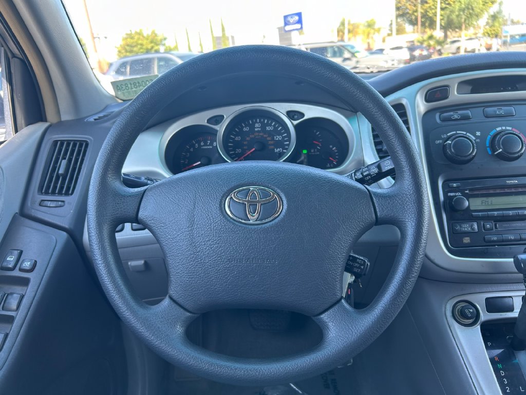 Thumbnail: 2005 Toyota Highlander - 13