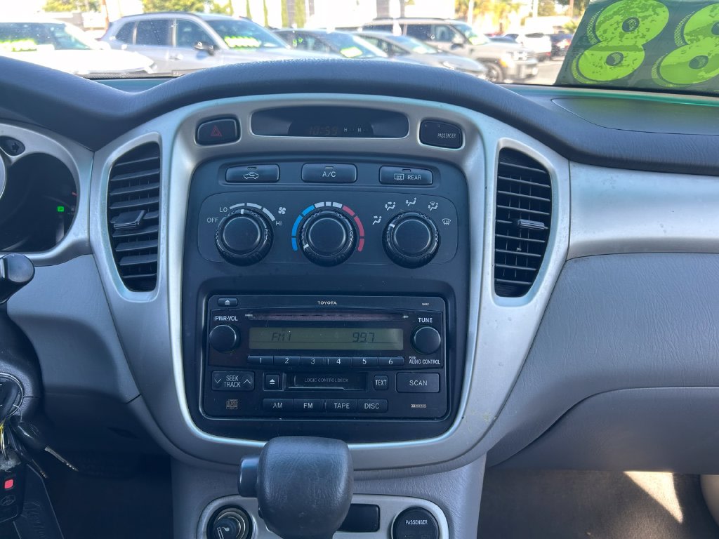 Thumbnail: 2005 Toyota Highlander - 14