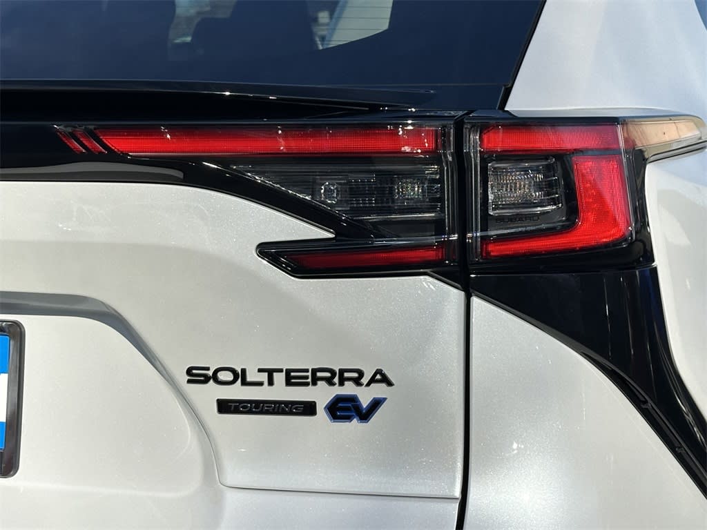 2025 Subaru Solterra Premium 18