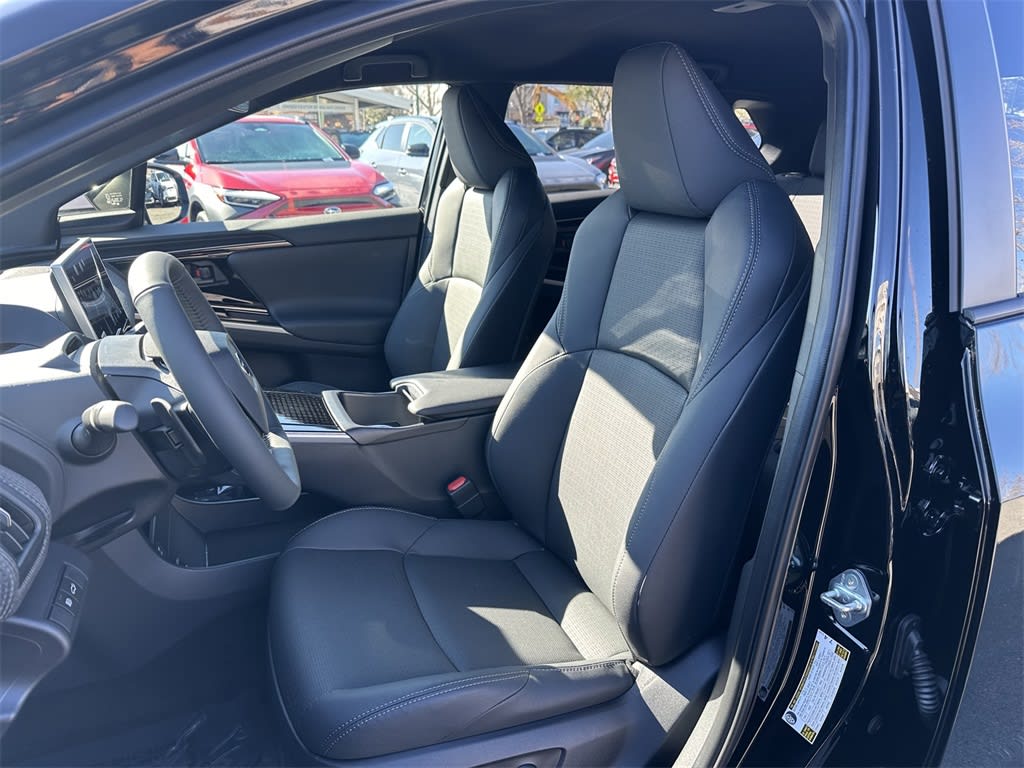 2025 Subaru Solterra Premium 10