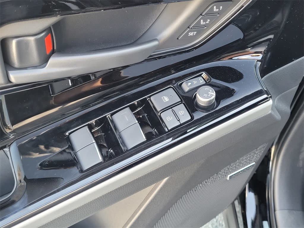 Thumbnail: 2024 Subaru Solterra - 16