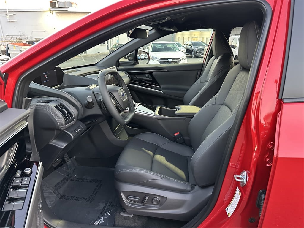 2025 Subaru Solterra Limited 10