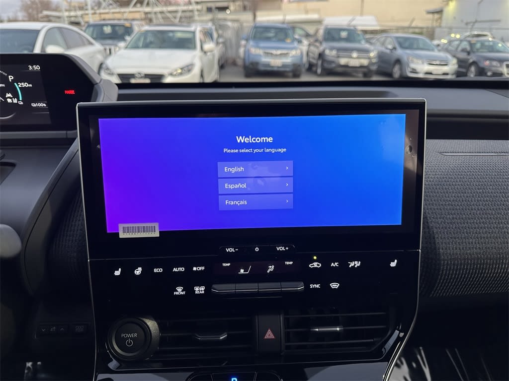2025 Subaru Solterra Limited 13