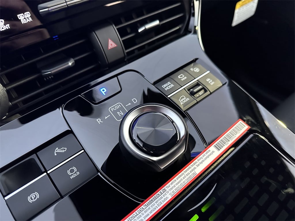 2025 Subaru Solterra Limited 14
