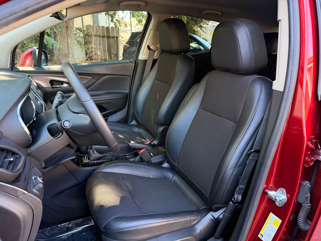 Thumbnail: 2021 Buick Encore - 9
