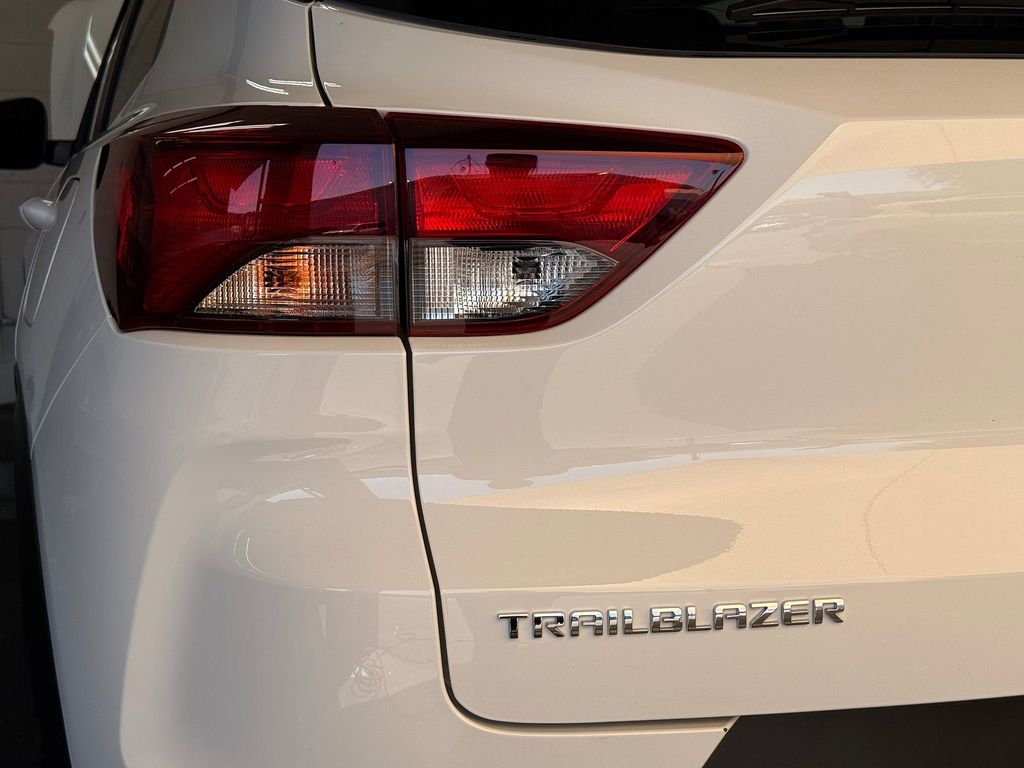 Thumbnail: 2023 Chevrolet TrailBlazer - 7