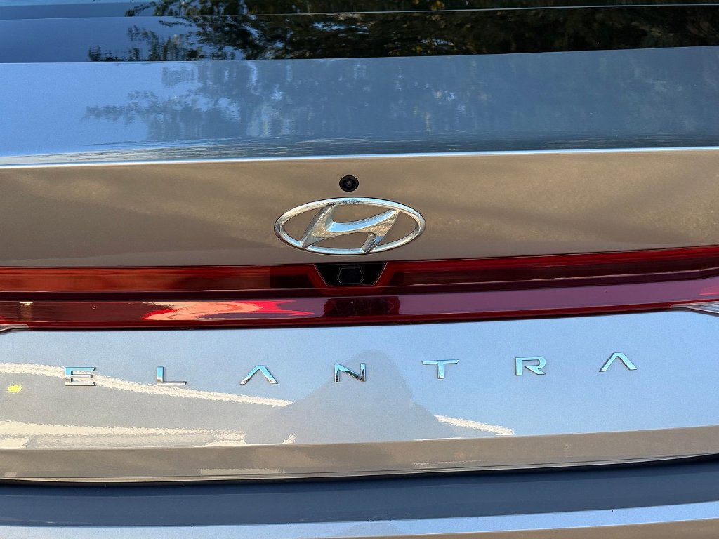 Thumbnail: 2023 Hyundai Elantra - 21