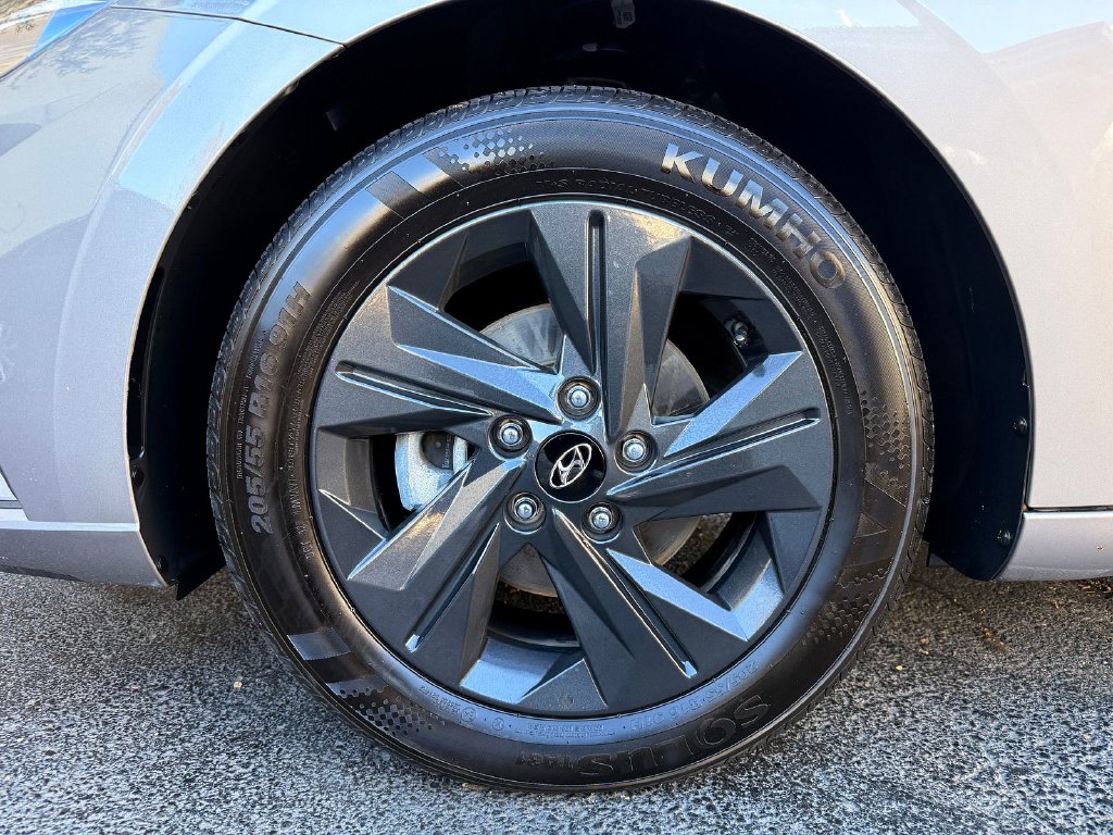 Thumbnail: 2023 Hyundai Elantra - 6