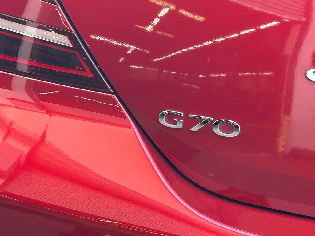 Thumbnail: 2022 Genesis G70 - 7