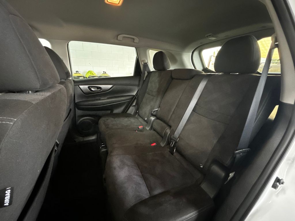 Thumbnail: 2015 Nissan Rogue - 21