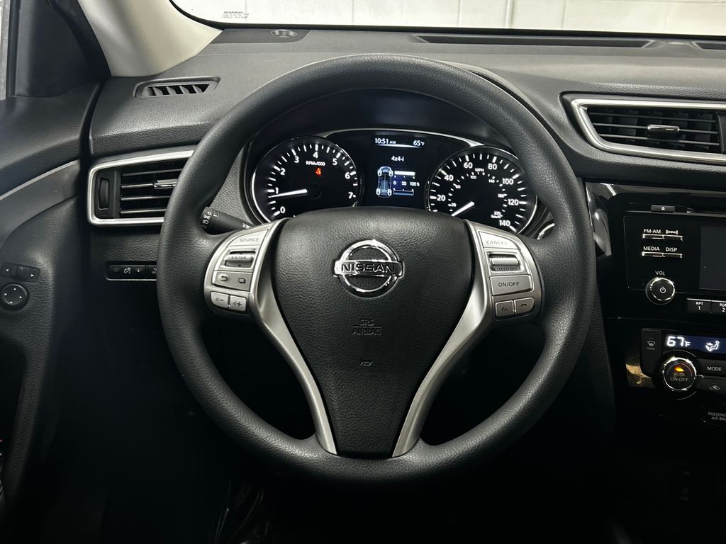 Thumbnail: 2015 Nissan Rogue - 14