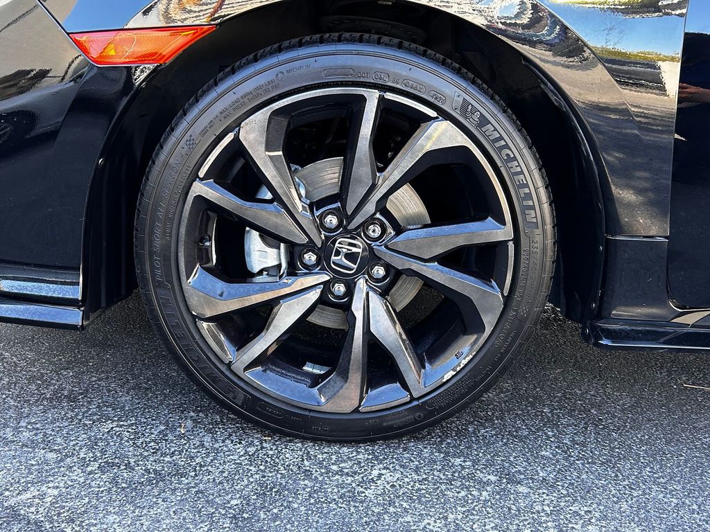 Thumbnail: 2017 Honda Civic - 6
