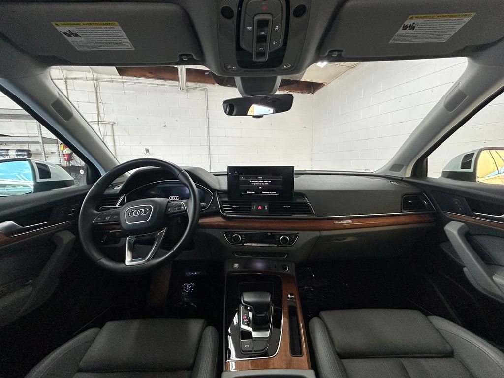Thumbnail: 2022 Audi Q5 - 10