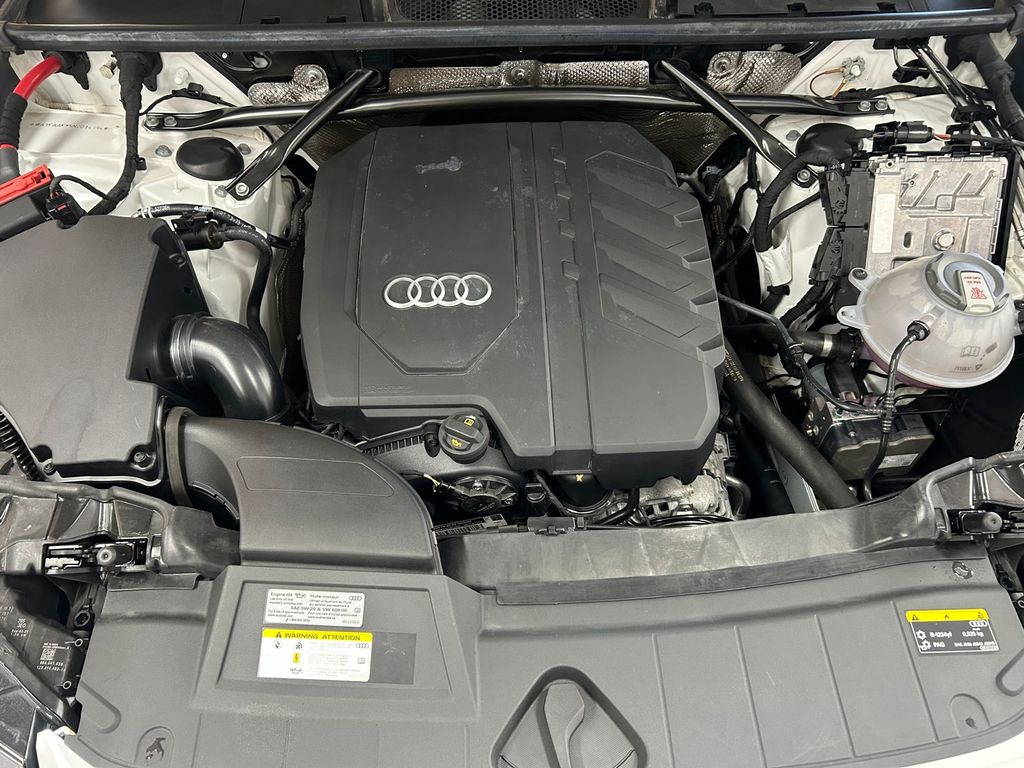 Thumbnail: 2022 Audi Q5 - 9
