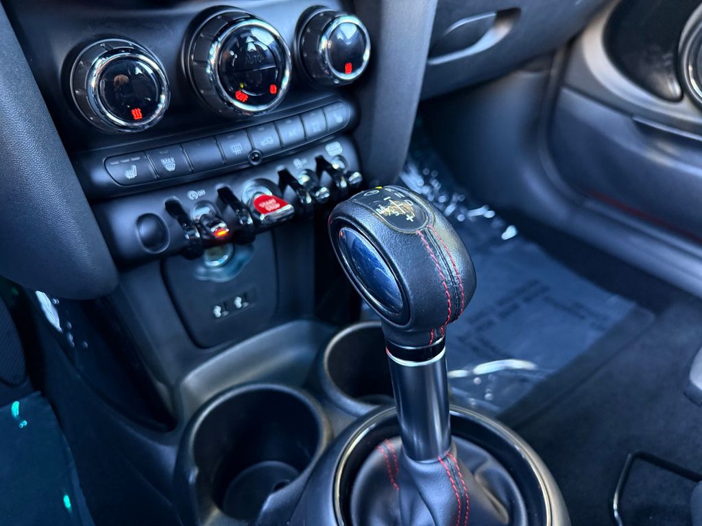 Thumbnail: 2019 MINI Cooper - 14
