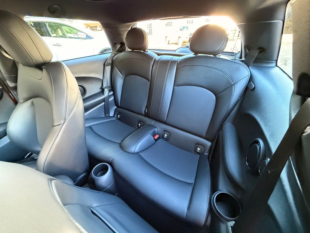 Thumbnail: 2019 MINI Cooper - 11