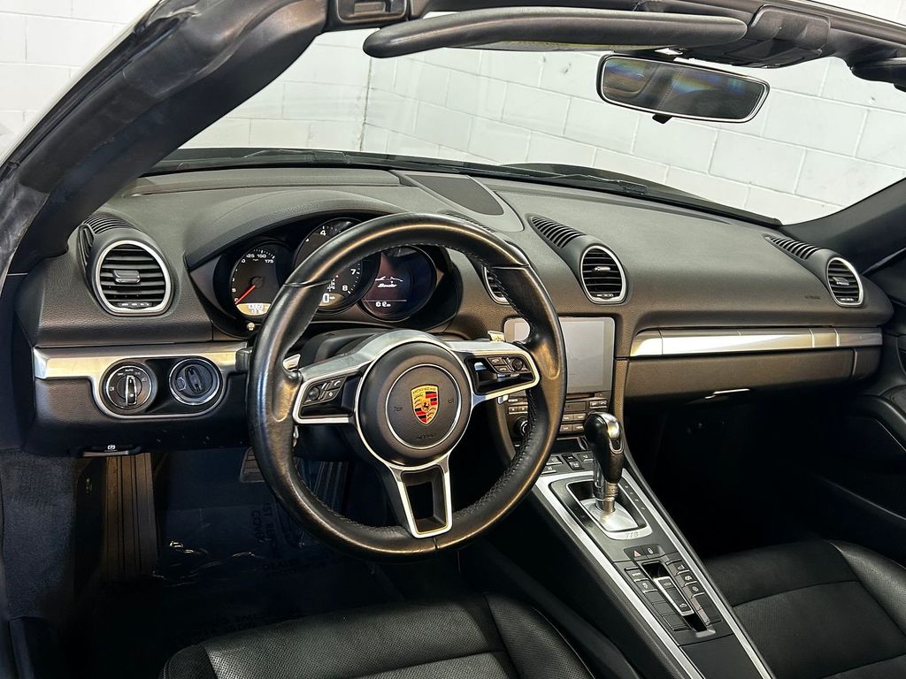 Thumbnail: 2019 Porsche 718 Boxster - 2